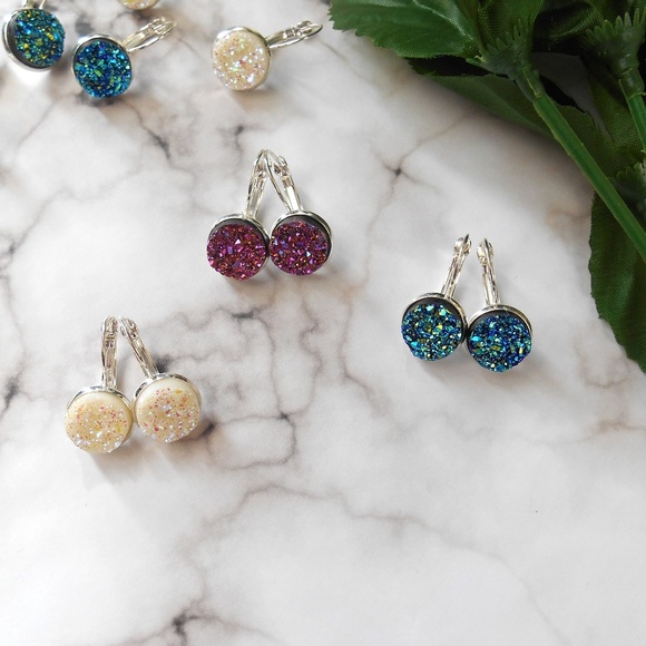 🆕️ Druzy French Hook Earrings - Picture 4 of 6